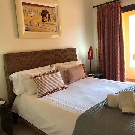 1138: Front Line 2 Bed At San Pedro *